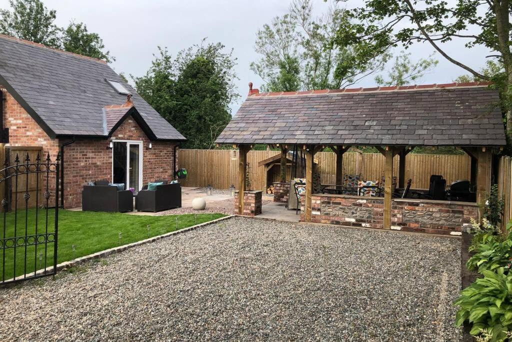 Dove Nest Cottage Blackpool Литам Сент Аннс Екстериор снимка